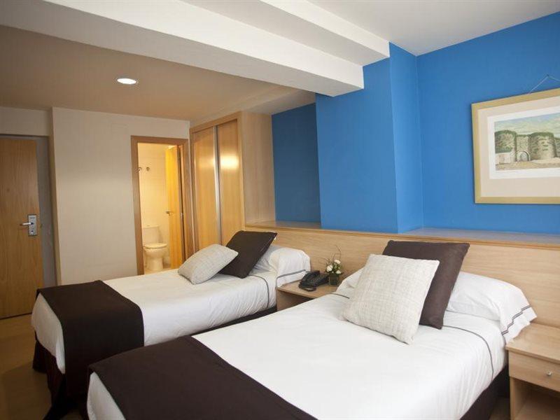 Hotel Metropol By Carris Lugo Extérieur photo